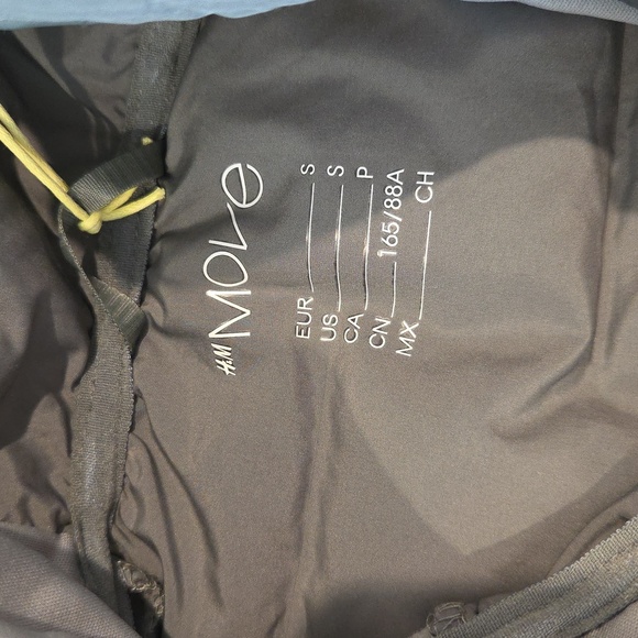 H&M Move Jacket - Picture 3 of 3